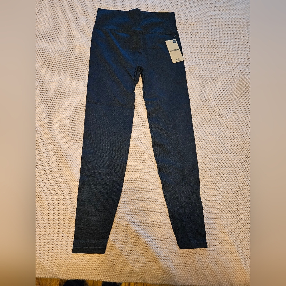 *Brand new* PINK leggings